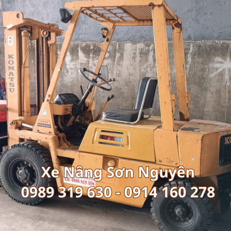 Xe Nâng Dầu 3
