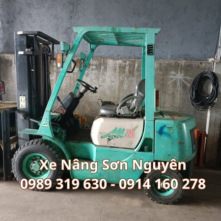 Xe Nâng Dầu 9
